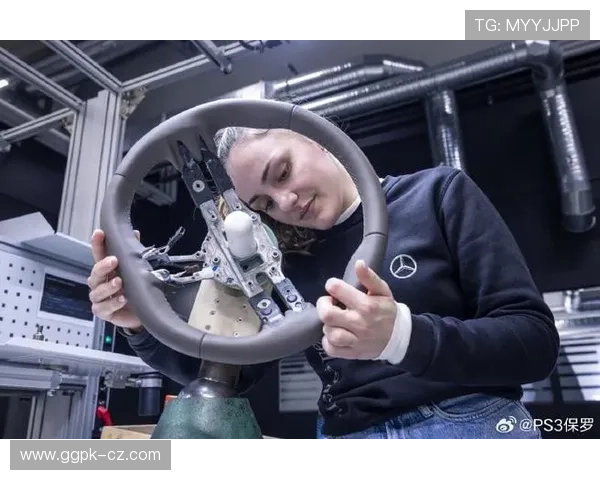 奔驰在线娱乐为用户提供个性化定制服务,满足不同驾驶者的娱乐偏好 奔驰在线娱乐为用户提供个性化定制服务,满足不同驾驶者的娱乐偏好